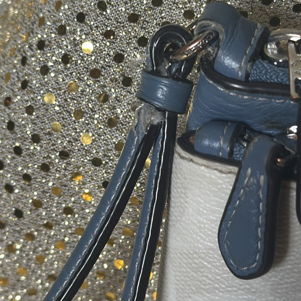Coach Wristlit blue & creams leather purse - Picture 5 of 16